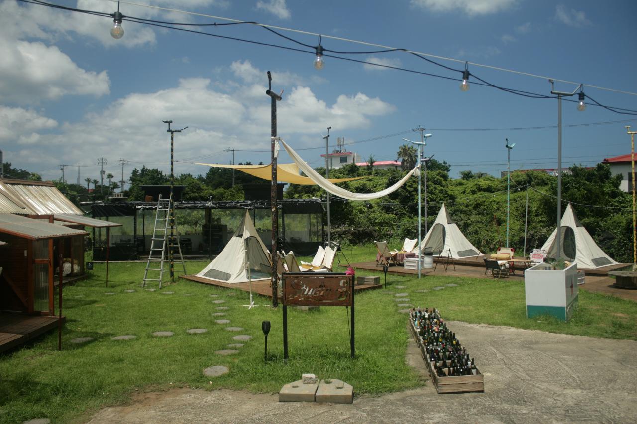 금능이큐스테이