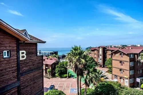 Dyne Resort exterior