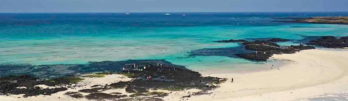 Gimnyeong Beach on the eastern side of Jeju's cycling circuit