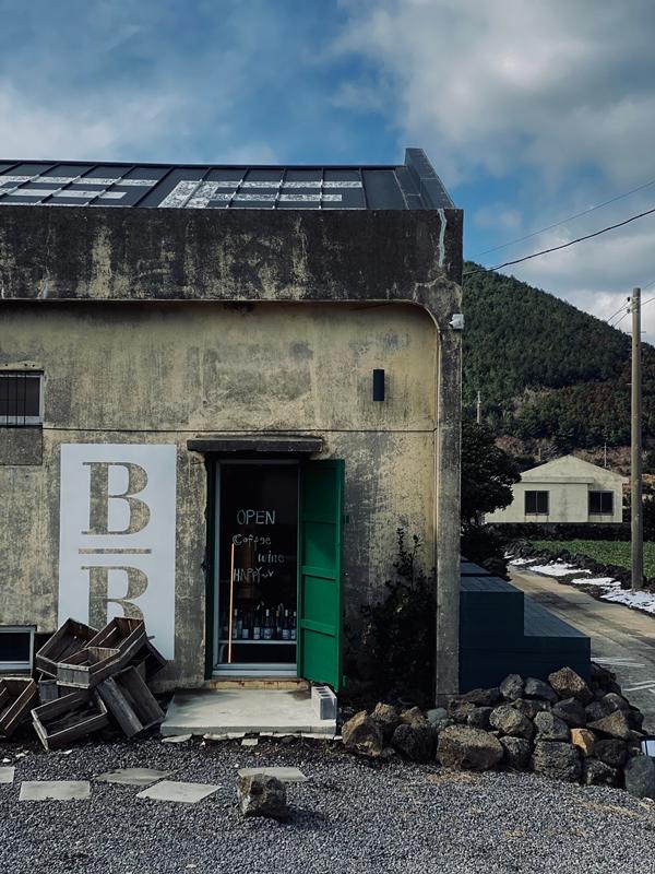 사진 스폿을 가진 카페 Best 3  <사진 스폿을 가진 카페>