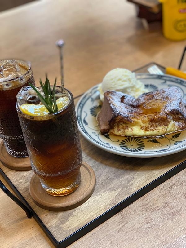 사진 스폿을 가진 카페 Best 3  <사진 스폿을 가진 카페>