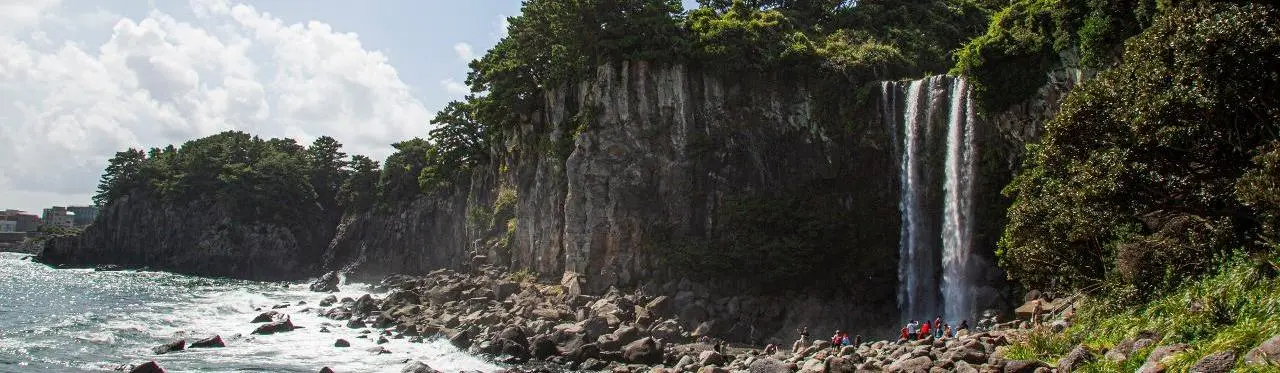 済州オルレ6コース沿いの正房瀑布実景