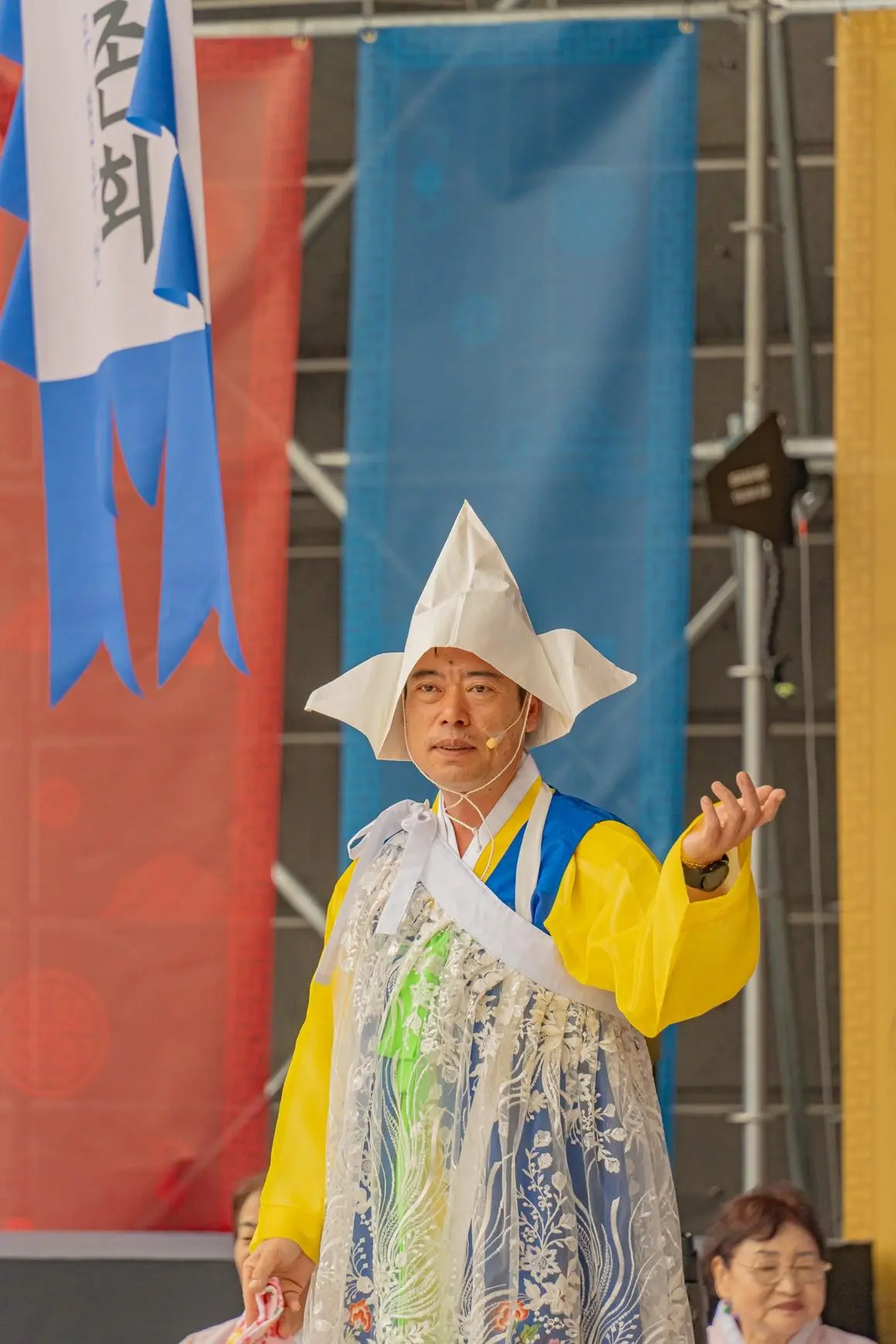 1만 8천여 신들의 섬