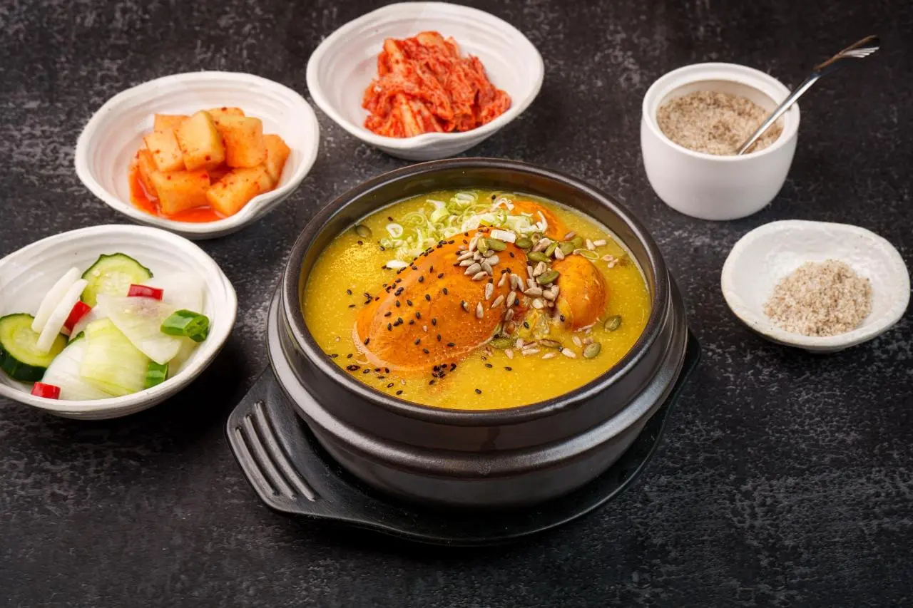 Mandeok Samgyetang (만덕삼계탕)