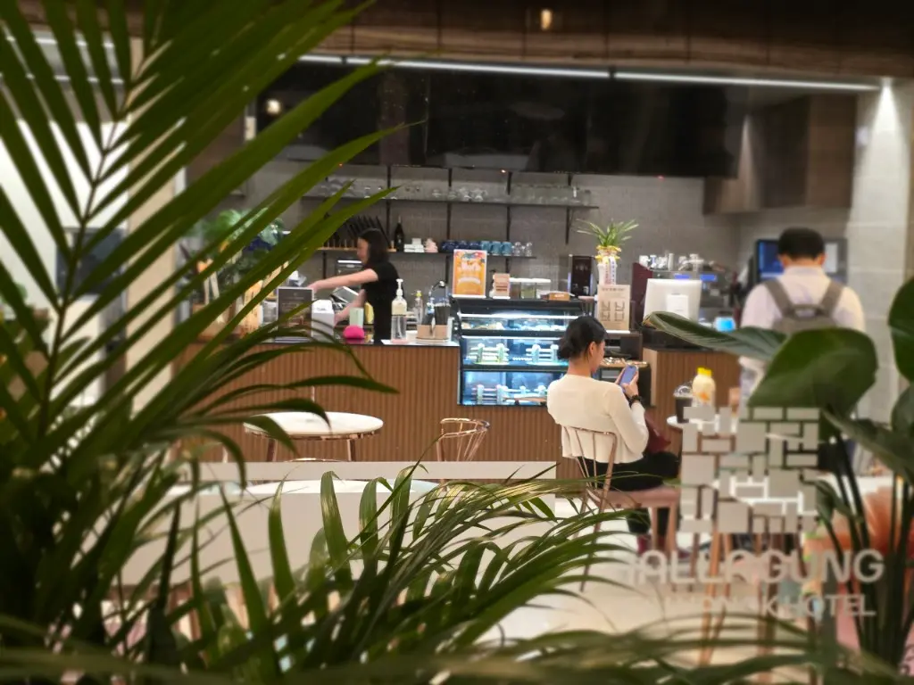 Tanswallow Kitchen & Cafe (탄스왈로키친&카페)