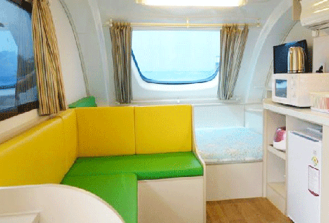 돌고래하우스(캠핑장)