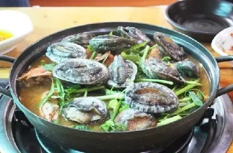 산방산초가집 사진