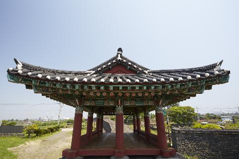 명월성지