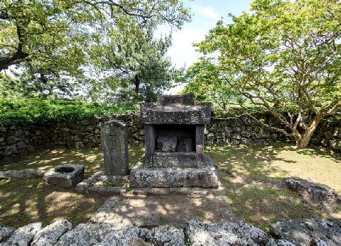 Visit Jeju : 三射石