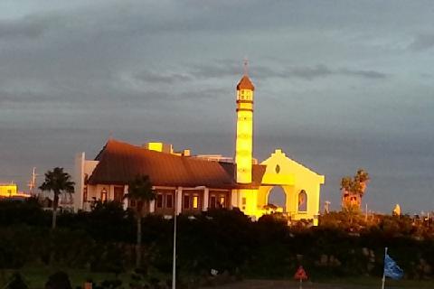 Chagwido Island Glass Yacht