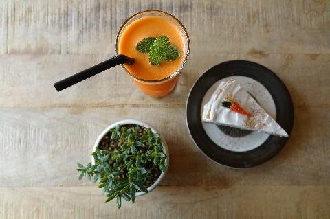 Delicious, healthy drinks: Specialty cafes of Jeju 대표이미지