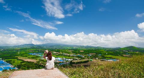 10 Travel Hotspots for September: Explore the interior mountain areas of Jeju 대표이미지