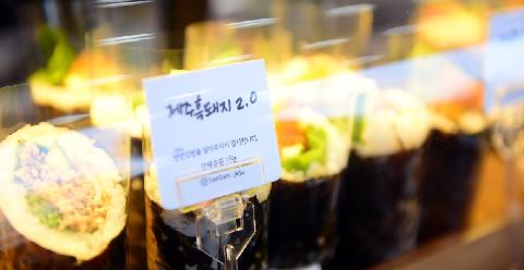 지금 핫한 이곳 <동문재래시장 야시장을 즐기는 다섯 가지 방법>