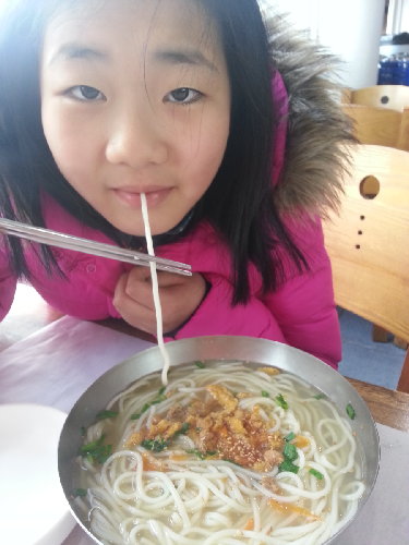 딸랑구와 함께한 첫 제주여행이서 소문이 자자한 성게국수릉 맛보았는데..정말 너무 맛있어서 다시가고픈 곳!!^^