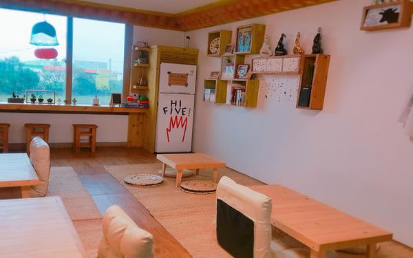 사진을 찍은날은 10월이지만,  11월까지 <br><br>세번의 우도를 찾으면서 똑같은 숙소에서<br><br>1박을 했고, 세번을 찾아도 그리고 앞으로도<br><br>우도에 가면 다시 찾을만큼 강력 추천합니다.<br><br>그리고 하나에서부터 열까지 만족하는 게스트하우스로<br><br>추천합니다^.^<br>