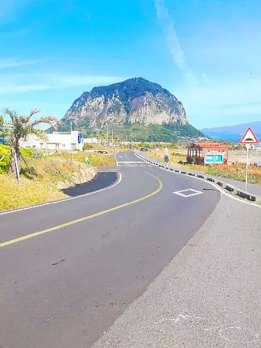 제주도에서 최고의 해안도로가 아닐까싶다. 사진을 막찍어도<br>이쁘게나온다. 꼭한번가보시길