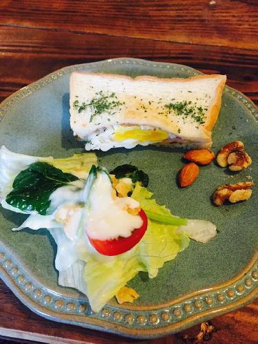 정성스레 하나씩 모든 게스트들에게 직접 만들어주는 노낭게스트하우스의 조식