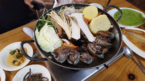 이야ㅎㅎ 비주얼ㅎㅎㅎ<br><br>근데 맛도 완전 맛있어ㅎㅎ <br><br>이모~1인분 더 추가!!!ㅎㅎ