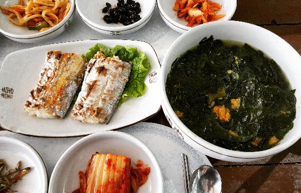 제주도까지 와서 은갈치를 안 먹고 갈 수 없었다~<br>하지만 통갈치는 비싸고 양이 많은 관계로..ㅠㅠ<br>그래도 너무 맛있쪄^^