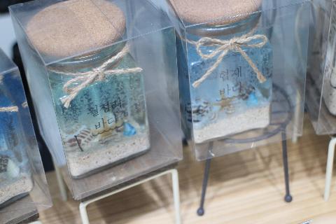 #제주 #제주도여행 #바다캔들 #제주바다캔들<br>  제주바다가 소복소복 담긴 제주바다캔들. 바라보고 있으면 제주도 여행의 추억이 떠올라서 행복해져요 :)