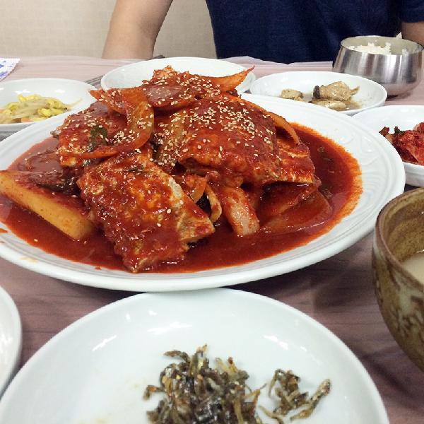 제주 갈치는 요기서 드세요! 넉넉한 골목집 주인아주머니가 만들어준 꿀맛 갈치조림!!