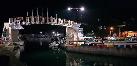 #식사후 도두동의 밤거리를 즐겨본다