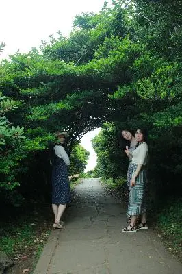 한반도지형찾겟다고두눈부릅뜨고 걸었던 남원크엉산책로 ㅋㅋ찾았을때의 그 기쁨이란!??ㅋㅋㅋ<br>앗!!!찾앗다!!!!!!ㅋㅋㅋㅋ모두 동시에 소리지르던게 생각난다:)