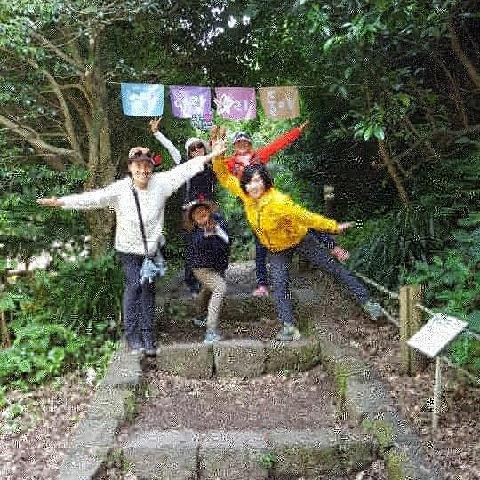 #천지연야외공연장 #오솔길 #천지연여행토퍼무료대여 #오늘도행복하자 #예쁜 친구들 #워라밸 #함께 있어 행복한 친구들 #이마음변치않길#언제나 웃으면서 #행복한 하루 #보람찬 하루 #예쁜 꽃
