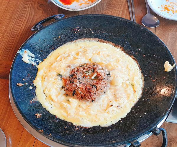 밥 한 개는 부족했다