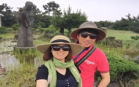 한반도를 찾으러 갔지요. .