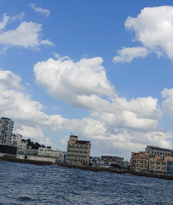 #제주가을하늘<br>#구름도그림<br>#하늘에구름그림<br>#석양은제주로