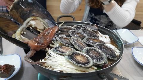 전복 듬뿍 들어간 해물탕☺