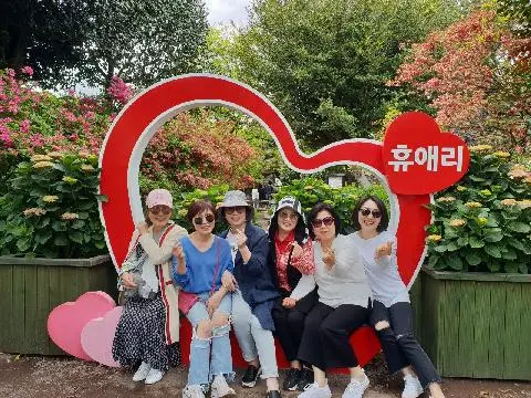 꽃길 따라 피어나는 제주여행 <제주의 봄은 늘 향기롭다>