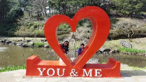 꽃길 따라 피어나는 제주여행 <제주의 봄은 늘 향기롭다>