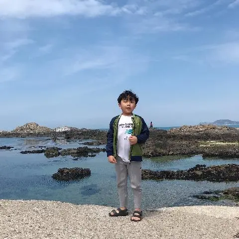 꽃길 따라 피어나는 제주여행 <제주의 봄은 늘 향기롭다>