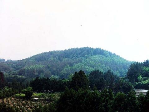 들레오름 (月坪峰, 月來岳, 月下岳)
