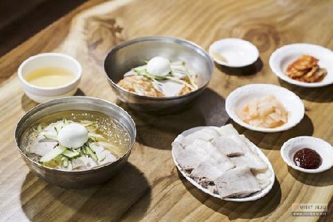 Unique, traditional flavors of Jeju cuisine 대표이미지