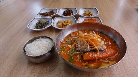 Jeonmangdae Raw Fish Restaurant 대표이미지