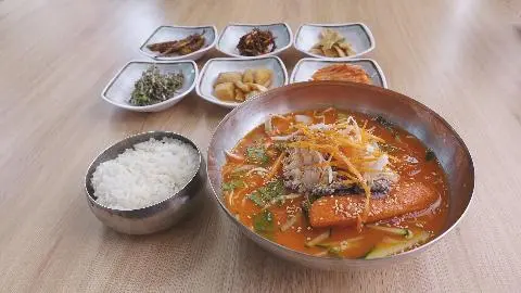 酸辣香甜清爽满 <夏季要吃济州生鱼片> 대표이미지