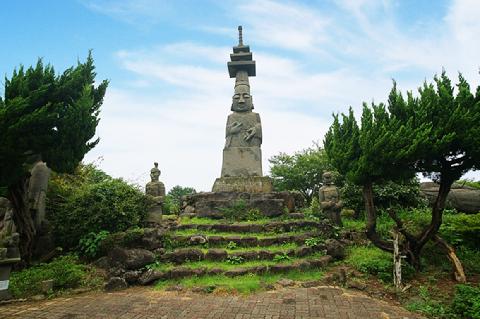 금능석물원