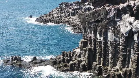 책에서만 보던 주상절리대
넖은 바다와 멋진 주상절리 그리고 가족이 모두 행복한 시간~
기억에 남는 가족여행이다