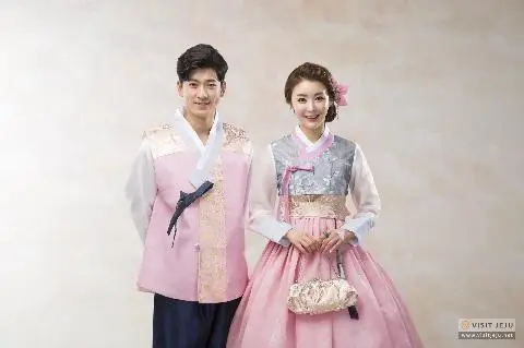 Traditional Korean and Jeju Clothing 대표이미지