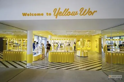 <Themed Coffee Shops> 대표이미지