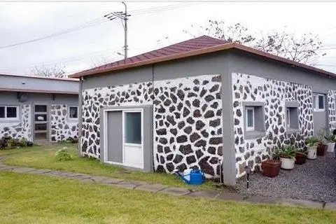 돌집조앤정 대표이미지