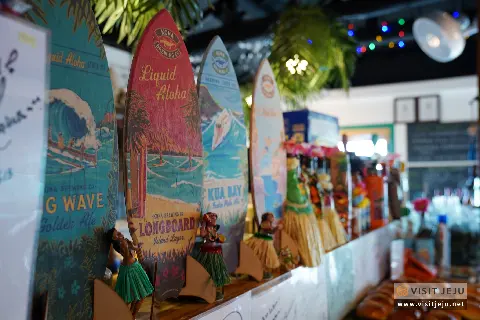 신혼부부를 위한 〈제주에서 떠나는 세계 여행> 대표이미지