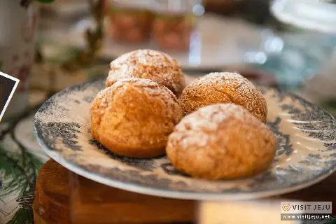 Autumn is the perfect weather for enjoying baked goods: Bakeries in Jeju 대표이미지