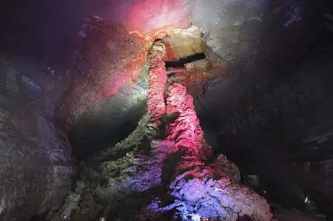 만장굴(안전점검 및 내부공사로 운영중단) 대표이미지