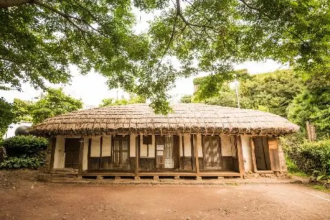 Lee Jung-seop Refuge 대표이미지