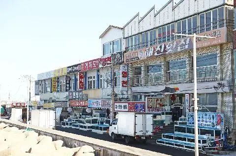 Seobudu Myeongpum Hoejip geori 대표이미지