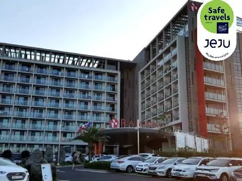 Ramada Jeju Hamdeok Hotel 대표이미지